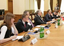 Prezes Trybunału Konstytucyjnego Andrzej Rzepliński, Prezes Sądu Konstytucyjnego Litwy Dainius Žalimas, Prezes Sądu Konstytucyjnego Łotwy Aldis Laviņš i Prezes Sądu Konstytucyjnego Ukrainy Jurij Baulin 
Spotkanie z Prokuratorem Generalnym Ukrainy
Spotkanie w Prokuratorem Generalnym Ukrainy
Spotkanie z Wiceminister Sprawiedliwości Ukrainy
Prezydent Ukrainy Petr Poroszenko, Prezes Sądu Konstytucyjnego Ukrainy Jurij Baulin, Prezes Trybunału Konstytucyjnego Andrzej Rzepliński, Prezes Sądu Konstytucyjnego Litwy Dainius Žalimas i Prezes Sądu Konstytucyjnego Łotwy Aldis Laviņš
Spotkanie z Prezydentem Ukrainy
Spotkanie z Prezydentem Ukrainy