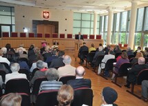 Uczestnicy uroczystości
Prof. Moshe Rosman i Prezes Trybunału Konstytucyjnego prof. Andrzej Rzepliński
Uczestnicy uroczystości
p.o. Prezesa Sądu Konstytucyjnego Republiki Litewskiej Dainius Žalimas 
Prof. Moshe Rosman
Uczestnicy uroczystości
Prezes Trybunału Konstytucyjnego prof. Andrzej Rzepliński i prof. Moshe Rosman i uczestnicy uroczystości
Prezes Trybunału Konstytucyjnego prof. Andrzej Rzepliński i prof. Moshe Rosman
Prezes Trybunału Konstytucyjnego prof. Andrzej Rzepliński i prof. Moshe Rosman