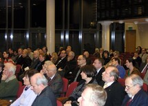 Uczestnicy wykładu
Prof. Andrzej Sulima-Kamiński i Prezes Trybunału Konstytucyjnego Jerzy Stępień
Uczestnicy wykładu