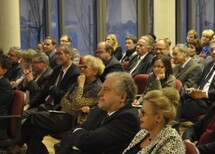 Sędzia TK prof. Sławomira Wronkowska-Jaśkiewicz, prof. Tomasz Gizbert-Studnicki oraz Prezes TK prof. Andrzej Rzepliński
Sędzia TK prof. Sławomira Wronkowska-Jaśkiewicz i prof. Tomasz Gizbert-Studnicki
Sędzia TK prof. Sławomira Wronkowska-Jaśkiewicz i prof. Tomasz Gizbert-Studnicki
Uczestnicy wykładu
Uczestnicy wykładu
Sędzia TK prof. Sławomira Wronkowska-Jaśkiewicz i prof. Tomasz Gizbert-Studnicki
Sędzia TK prof. Sławomira Wronkowska-Jaśkiewicz i prof. Tomasz Gizbert-Studnicki