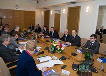 Sędziowie Sądu Konstytucyjnego Gruzji i Trybunału Konstytucyjnego
Uczestnicy spotkania Sądu Konstytucyjnego Gruzji i Trybunału Konstytucyjnego
Uczestnicy spotkania Sądu Konstytucyjnego Gruzji i Trybunału Konstytucyjnego
Uczestnicy spotkania Sądu Konstytucyjnego Gruzji i Trybunału Konstytucyjnego
Wiceprezes Sądu Konstytucyjnego Gruzji Pan Zaza Tavadze