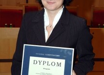 Jury konkursu na najlepszą pracę magisterską poświęconą problematyce Trybunału Konstytucyjnego. Przemawia Prezes TK Jerzy Stępień.
Uczestnicy uroczystości
Uczestnicy uroczystości
Przemawia Przewodniczący jury - prof. Marek Safjan
Laureat I nagrody - Andrzej Spychała
Laureatka II nagrody - Joanna Gozdek
Laureatka III nagrody - Anna Michalak