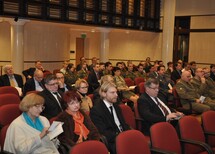 gen. dr Mieczysław Bieniek
Prezes TK prof. Andrzej Rzepliński wita uczestników wykładu gen. dr Mieczysława Bieńka
Uczestnicy wykładu
Uczestnicy wykładu
gen. dr Mieczysław Bieniek i Prezes TK prof. Andrzej Rzepliński