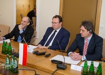 Uczestnicy spotkania Sądu Konstytucyjnego Republiki Mołdawii i Trybunału Konstytucyjnego
Uczestnicy spotkania Sądu Konstytucyjnego Republiki Mołdawii i Trybunału Konstytucyjnego
Sędzia TK Victor Popa, Prezes SK Mołdawii Alexandru Tănase i Sędzia SK Mołdawii Igor Dolea
Sędzia TK prof. Sławomira Wronkowska-Jaśkiewicz i Prezes TK prof. Andrzej Rzepliński
Prezes SK Mołdawii Alexandru Tănase
Sędzia TK Victor Popa, Prezes SK Mołdawii Alexandru Tănas, Sędzia SK Mołdawii Igor Dolea i Sekretarz Generalny SK Mołdawii Rodica Secrieru
Spotkanie w Sądzie Najwyższym
Spotkanie w Sądzie Najwyższym