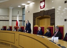 Uczestnicy Zgromadzenia Ogólnego Sędziów TK
Uczestnicy Zgromadzenia Ogólnego Sędziów TK
Prezes TK prof. Andrzej Rzepliński wita przybyłych gości
Uczestnicy Zgromadzenia Ogólnego Sędziów TK
Uczestnicy Zgromadzenia Ogólnego Sędziów TK
Prezes TK prof. Andrzej Rzepliński przedstawia "Informację o istotnych problemach wynikających z działalności i orzecznictwa Trybunału Konstytucyjnego w 2015 roku"
Prezes TK prof. Andrzej Rzepliński przedstawia "Informację o istotnych problemach wynikających z działalności i orzecznictwa Trybunału Konstytucyjnego w 2015 roku"
Podsekretarz Stanu w Kancelarii Prezydenta RP Anna Surówka-Pasek odczytuje list Prezydenta Rzeczypospolitej
Prezes Izby Cywilnej Sądu Najwyższego prof. Tadeusz Ereciński odczytuje list I Prezes SN prof. Małgorzaty Gersdorf
Przemawia Prezes Naczelnego Sądu Administracyjnego prof. Marek Zirk-Sadowski
Przemawia Przewodniczący Krajowej Rady Sądownictwa Dariusz Zawistowski
Przemawia Rzecznik Praw Obywatelskich dr Adam Bodnar
konferencja prasowa Prezesa TK prof. Andrzeja Rzeplińskiego i Wiceprezesa TK prof. Stanisława Biernata