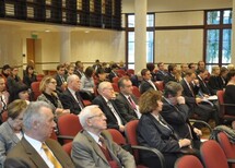 Prezes TK prof. Andrzej Rzepliński wita uczestników konferencji.
Uczestnicy konferencji.
Uczestnicy konferencji.
Uczestnicy konferencji.
Przemawia Marszałek Sejmu RP, Pani Ewa Kopacz.
Przemawia prof. Andrzej Szmyt z Uniwersytetu Gdańskiego.
Wiceprezes TK prof. Stanisław Biernat rozpoczyna pierwszą część konferencji.
Uczestnicy konferencji.
Wystąpienie Pani Aleksandry Dębowskiej z Uniwersytetu Jagiellońskiego.
Wystąpienie Pana Władysława Jóźwickiego z Uniwersytetu Adama Mickiewicza w Poznaniu.
Wystąpienie Pani Marceliny Stolarskiej z Uniwersytetu Jagiellońskiego.
Wystąpienie Pani Agaty Niżnik-Muchy z Uniwersytetu Jagiellońskiego.
Wystąpienie Pani Ady Paprockiej z Uniwersytetu Warszawskiego.
Dyskusja, wystąpienie Pani prof. Teresy Dębowskiej-Romanowskiej, sędzi TK w stanie spoczynku.
Dyskusja, wystąpienie Pana prof. Kazimierza Działochy, sędziego TK w stanie spoczynku.
Dyskusja.
Uczestnicy konferencji.
Przemawia Prezydent RP, Pan Bronisław Komorowski.
Wystąpienie Pani Dobrochny Minich z Uniwersytetu Jagiellońskiego.
Wystąpienie Pana  Michała Jackowskiego z Uniwersytetu Wrocławskiego.
Wystąpienie Pani Marty Kłopockiej-Jasińskiej z Wyższej Szkoły Prawa i Zarządzania im. Heleny Chodkowskiej, Wydział Zamiejscowy we Wrocławiu.