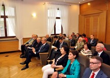 Prof. Lech Garlicki, Prezes Trybunału Konstytucyjnego prof. Andrzej Rzepliński, prof. Mirosław Wyrzykowski
Uczestnicy spotkania
Prof. Lech Garlicki, Prezes Trybunału Konstytucyjnego prof. Andrzej Rzepliński, prof. Mirosław Wyrzykowski