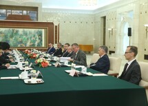 Delegacja TK z Wiceprzewodniczącym Stałego Komitetu OZPL Ji Bingxuan
Prof. Stanisław Biernat, Wiceprezes TK i Ji Bingxuan, Wiceprzewodniczącym Stałego Komitetu OZPL
Spotkanie delegacji TK z Wiceprzewodniczącym Stałego Komitetu OZPL Ji Bingxuan
Wiceprezes TK wręcza Wiceprzewodniczącemu Stałego Komitetu OZPL faksymile oryginału Konstytucji 3 Maja
Rozmowy robocze z przedstawicielami Komisji Spraw Prawnych OZPL
Przewodniczący Komisji Spraw Prawnych OZPL Qiao Xiaoyang
Rozmowy robocze z przedstawicielami Komisji Spraw Prawnych OZPL
Prof. Stanisław Biernat, wiceprezes Trybunału Konstytucyjnego
Rozmowy robocze z przedstawicielami Komisji Spraw Prawnych OZPL
Rozmowy robocze z przedstawicielami Komisji Spraw Prawnych OZPL