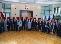 Sędziowie Trybunału Sprawiedliwości Unii Europejskiej, Trybunału Konstytucyjnego, Sądu Najwyższego i Naczelnego Sądu Administracyjnego
Debata w Trybunale Konstytucyjnym „Sankcje administracyjne a sankcje karne na tle orzecznictwa TSUE i TK”
Debata w Trybunale Konstytucyjnym „Sankcje administracyjne a sankcje karne na tle orzecznictwa TSUE i TK”
Debata w Trybunale Konstytucyjnym „Stosowanie Karty Praw Podstawowych w państwach członkowskich UE (art. 51 ust. 1 Karty Praw Podstawowych)” 
Debata w naczelnym Sądzie Administracyjnym „Dialog sędziów sądów krajowych z sędziami TSUE”
Wykład w Auditorium Maximum Uniwersytetu Warszawskiego Wiceprezesa TSUE prof. Koena Lenaertsa na temat “EU Values and Constitutional Pluralism”