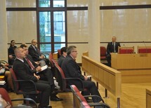 Prezes TK prof. Andrzej Rzepliński wita uczestników konferencji.
Uczestnicy konferencji.
Uczestnicy konferencji.
Uczestnicy konferencji.
Przemawia Marszałek Sejmu RP, Pani Ewa Kopacz.
Przemawia prof. Andrzej Szmyt z Uniwersytetu Gdańskiego.
Wiceprezes TK prof. Stanisław Biernat rozpoczyna pierwszą część konferencji.
Uczestnicy konferencji.
Wystąpienie Pani Aleksandry Dębowskiej z Uniwersytetu Jagiellońskiego.
Wystąpienie Pana Władysława Jóźwickiego z Uniwersytetu Adama Mickiewicza w Poznaniu.
Wystąpienie Pani Marceliny Stolarskiej z Uniwersytetu Jagiellońskiego.
Wystąpienie Pani Agaty Niżnik-Muchy z Uniwersytetu Jagiellońskiego.
Wystąpienie Pani Ady Paprockiej z Uniwersytetu Warszawskiego.
Dyskusja, wystąpienie Pani prof. Teresy Dębowskiej-Romanowskiej, sędzi TK w stanie spoczynku.
Dyskusja, wystąpienie Pana prof. Kazimierza Działochy, sędziego TK w stanie spoczynku.
Dyskusja.
Uczestnicy konferencji.
Przemawia Prezydent RP, Pan Bronisław Komorowski.
Wystąpienie Pani Dobrochny Minich z Uniwersytetu Jagiellońskiego.
Wystąpienie Pana  Michała Jackowskiego z Uniwersytetu Wrocławskiego.
Wystąpienie Pani Marty Kłopockiej-Jasińskiej z Wyższej Szkoły Prawa i Zarządzania im. Heleny Chodkowskiej, Wydział Zamiejscowy we Wrocławiu.