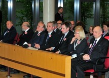 Uczestnicy spotkania.
Uczestnicy spotkania.
Prezes Trybunału Konstytucyjnego prof. Andrzej Rzepliński wita gości spotkania.
Uczestnicy spotkania.
Prezes Sądu Konstytucyjnego Republiki Litewskiej Romualdas Urbaitis.
Prof. Henryk Olszewski i Prezes Trybunału Konstytucyjnego prof. Andrzej Rzepliński.
Prof. Henryk Olszewski.
Prof. Henryk Olszewski i Prezes Trybunału Konstytucyjnego prof. Andrzej Rzepliński.