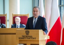 Prezes i Sędziowie Trybunału Konstytucyjnego
Prezydent RP Bronisław Komorowski, Prezes Rady Ministrów Ewa Kopacz, Wicemarszałek Sejmu Eugeniusz Grzeszczak, Wicemarszałek Senatu Jan Wyrowiński oraz inni goście dorocznego Zgromadzenia Ogólnego Sędziów TK 
Uczestnicy Zgromadzenia Ogólnego Sędziów TK
Prezydent RP Bronisław Komorowski, Prezes Rady Ministrów Ewa Kopacz, Wicemarszałek Sejmu Eugeniusz Grzeszczak, Wicemarszałek Senatu Jan Wyrowiński
Prezes Trybunału Konstytucyjnego prof. Andrzej Rzepliński
Prezydent RP Bronisław Komorowski
Prezes Rady Ministrów Ewa Kopacz
Wicemarszałek Senatu Jan Wyrowiński
I Prezes Sądu Najwyższego prof. Małgorzata Gersdorf
Prezes Naczelnego Sądu Administracyjnego i Przewodniczący Krajowej Rady Sądownictwa prof. Roman Hauser
Rzecznik Praw Obywatelskich prof. Irena Lipowicz
Prokurator Generalny Andrzej Seremet