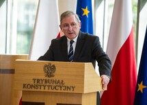 Prezes Trybunału Konstytucyjnego prof. Andrzej Rzepliński
Uczestnicy dorocznego Zgromadzenia Ogólnego Sędziów TK
Prezes Trybunału Konstytucyjnego prof. Andrzej Rzepliński
Prezydent RP Bronisław Komorowski
Prezes Trybunału Sprawiedliwości UE prof. Vassilios Skouris
Wicemarszałek Sejmu Cezary Grabarczyk
Marszałek Senatu Bohdan Borusewicz
Szef Kancelarii Prezesa Rady Ministrów Jacek Cichocki
Prezes Naczelnego Sądu Administracyjnego prof. Roman Hauser
Wiceprzewodnicząca Krajowej Rady Sądownictwa Małgorzata Niezgódka-Medek
Rzecznik Praw Obywatelskich prof. Irena Lipowicz
Prokurator Generalny Andrzej Seremet