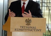 Prezes Trybunału Konstytucyjnego Jerzy Stępień przedstawia "Informację o istotnych problemach wynikających z działalności i orzecznictwa Trybunału Konstytucyjnego w 2007 roku"
Prezes Trybunału Konstytucyjnego Jerzy Stępień przedstawia "Informację o istotnych problemach wynikających z działalności i orzecznictwa Trybunału Konstytucyjnego w 2007 roku"
Prezydent RP Lech Kaczyński, Marszałek Sejmu RP Bronisław Komorowski
Uczestnicy dorocznego Zgromadzenia Ogólnego Sędziów TK
Pan Lech Kaczyński, Prezydent RP
Pan Bronisław Komorowski, Marszałek Sejmu RP
Pan Donald Tusk, Prezes Rady Ministrów
Pan Prof. Lech Gardocki, I Prezes Sądu Najwyższego
Pan Prof. Janusz Trzciński, Prezes Naczelnego Sądu Administracyjengo